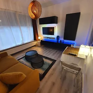 Appartement Cosy Corner In Quiet Suburb - Cars Allowed