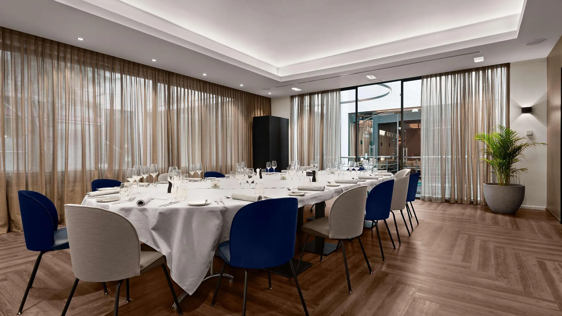 Hotel Nh Brussels Eu Berlaymont 4*,